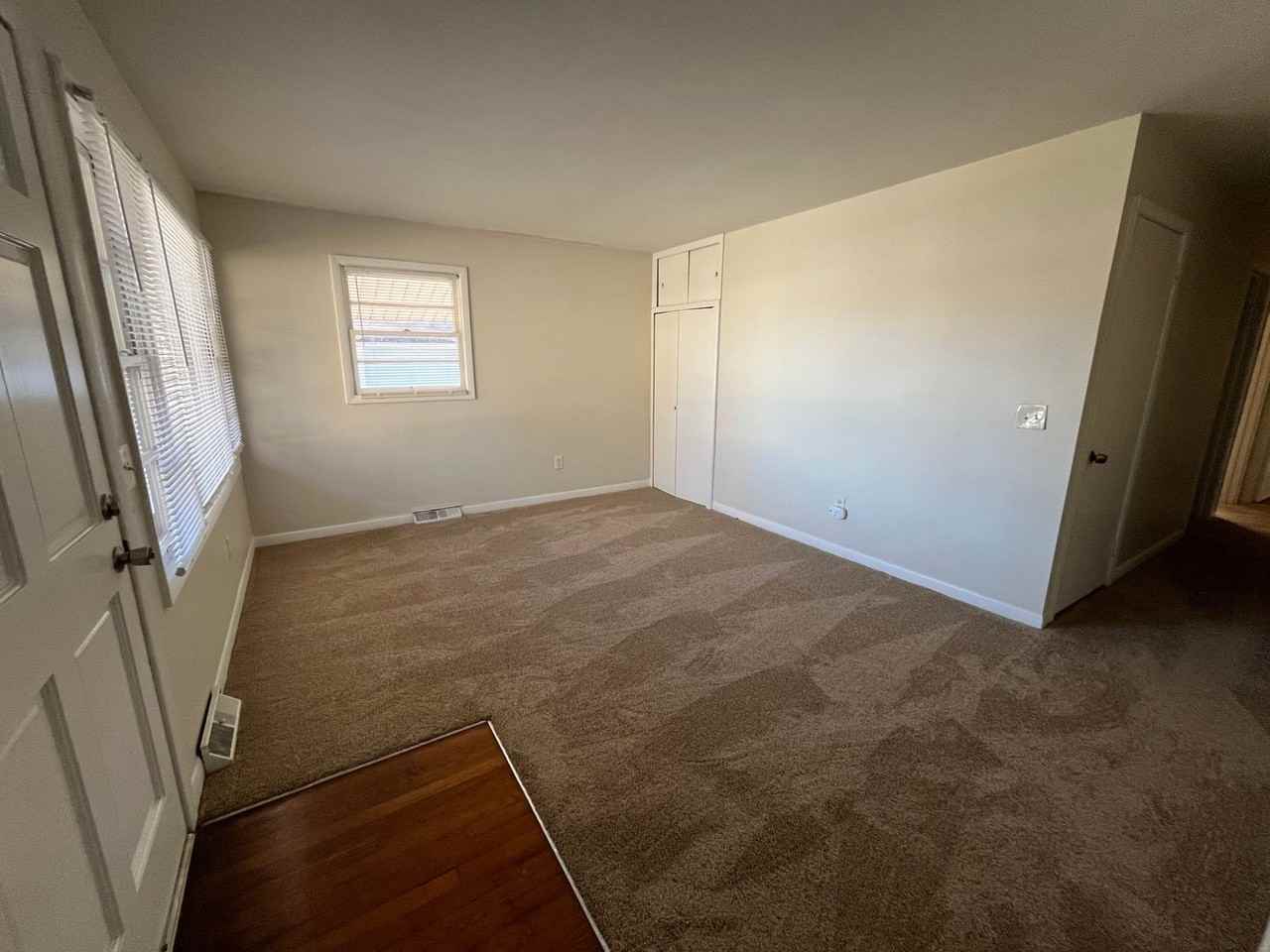 1616 Brockett Ave - Photo 4 of 13