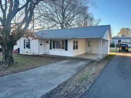 featured image of 302 E 13th St