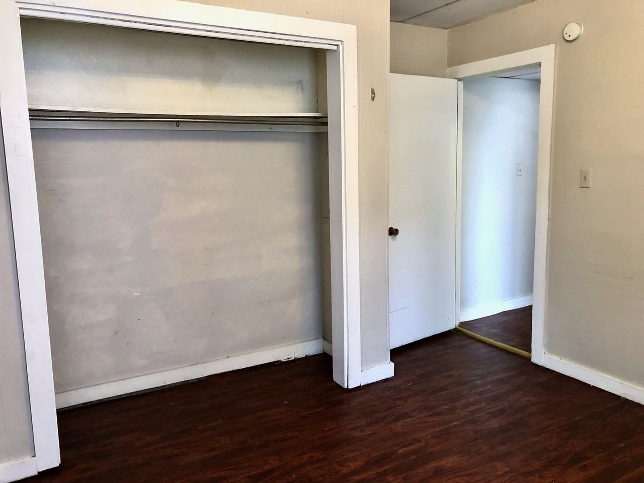 *** Perfect Apartments in South Oakland * Walk to Pitt * Pet Friendly * In the heart of Oakland * Tour Today *** - Photo 7 of 21