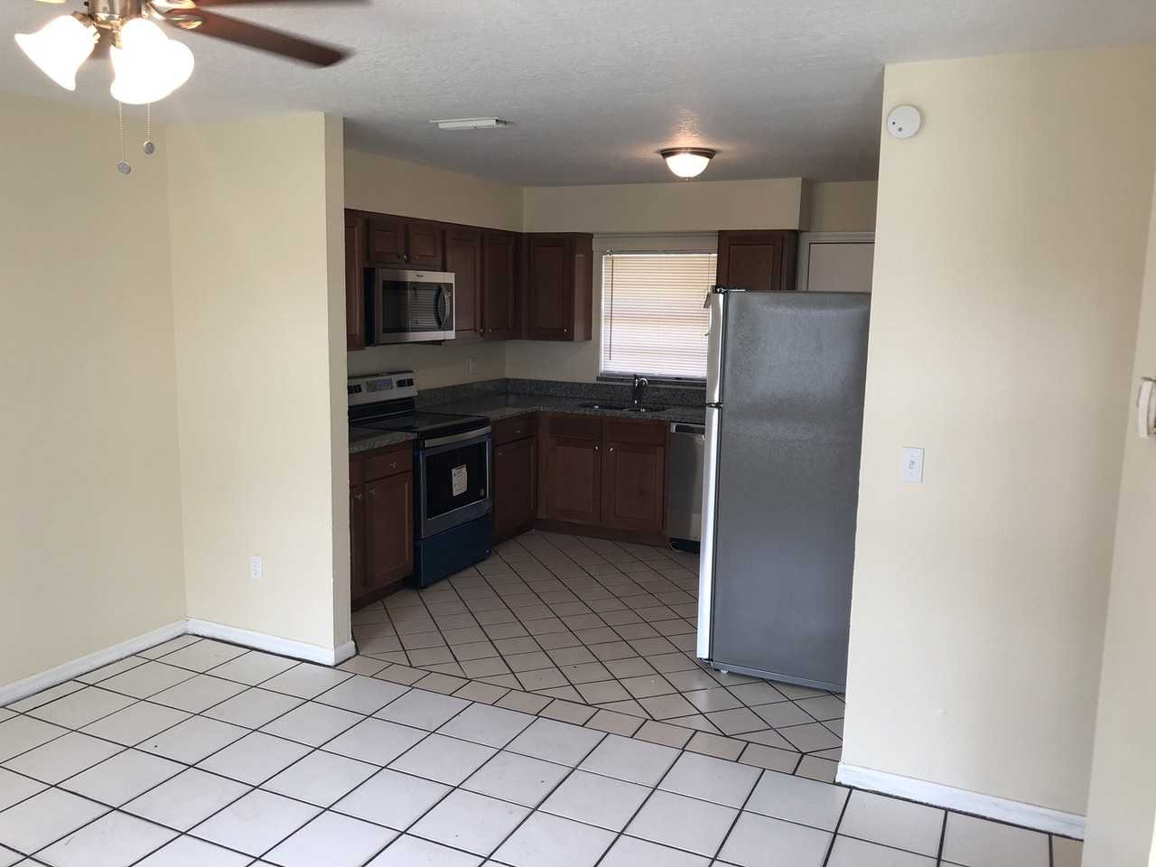 317 Beech Ave - Photo 2 of 10