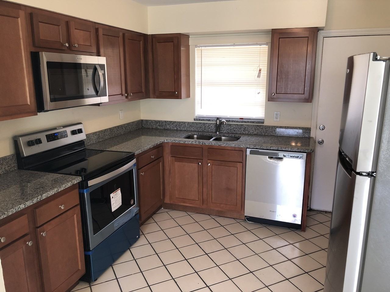 317 Beech Ave - Photo 3 of 10