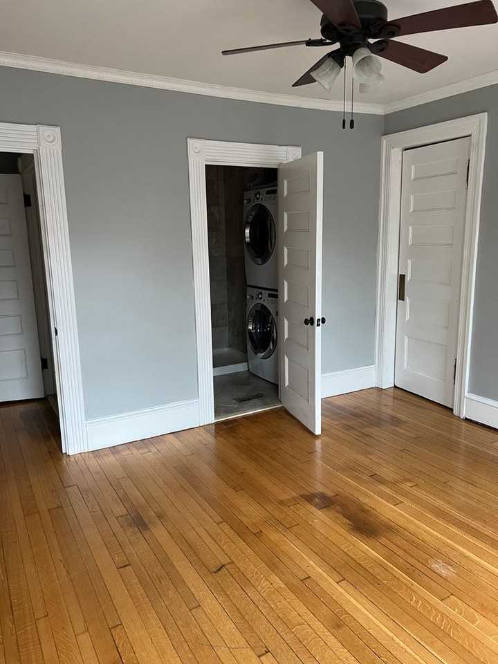 78 Oxford St - Photo 4 of 8