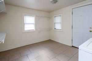 featured image of 1111 E Walnut St