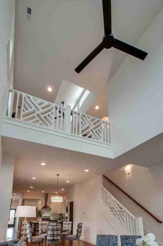 513B Weakley Ave - Photo 5 of 32