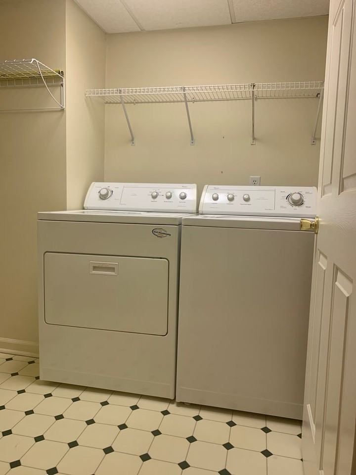 1027 Elkins Dr - Photo 6 of 15