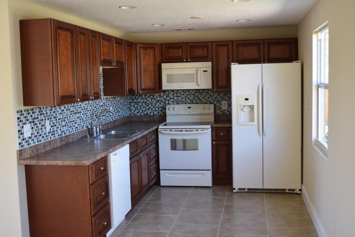 779 Sw Andrew Rd - Photo 2 of 5