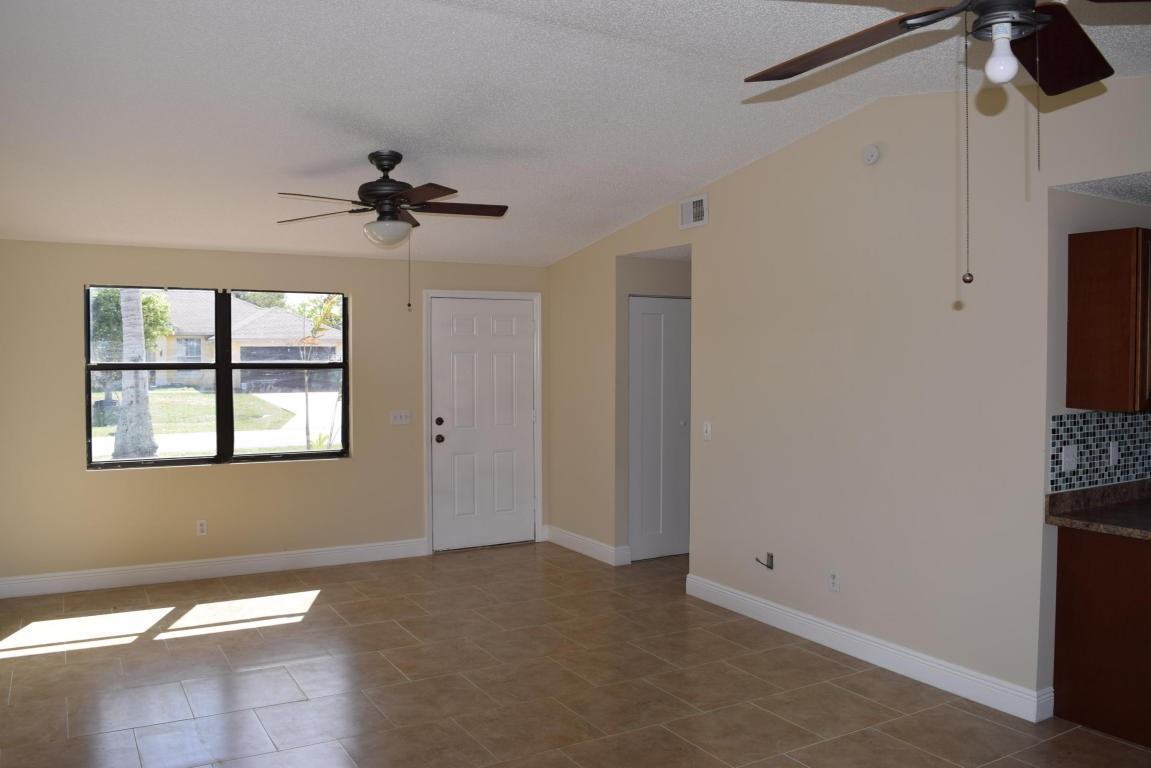779 Sw Andrew Rd - Photo 3 of 5