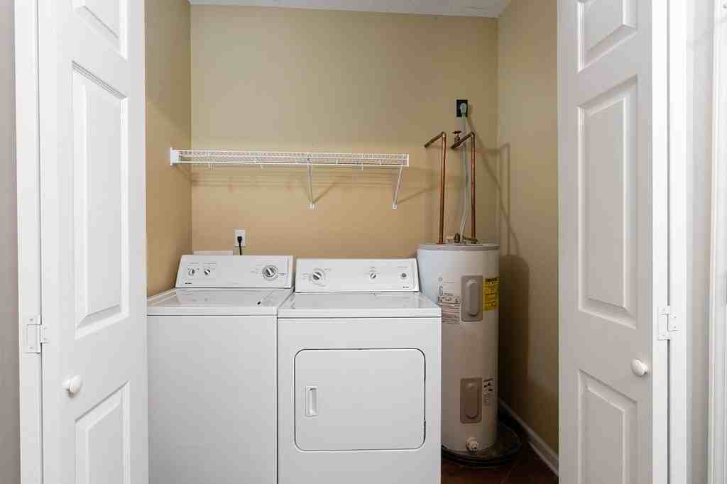 129 Ashley Way - Photo 7 of 10