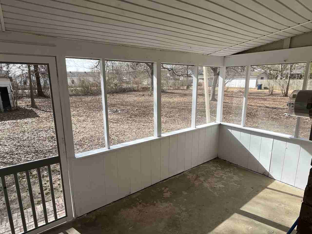 85 Lafayette St - Photo 3 of 10