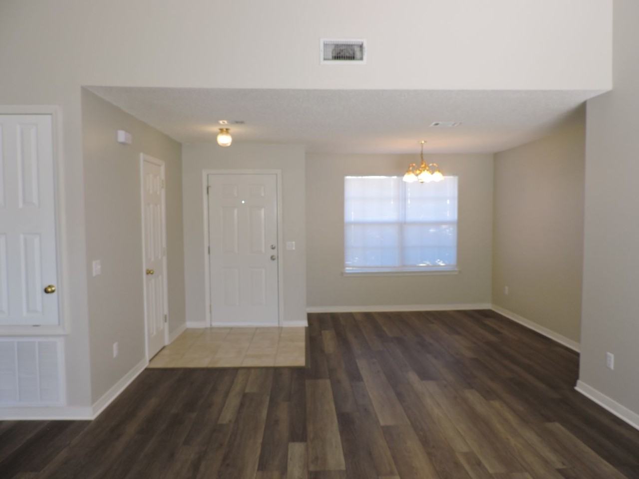 555 Batten Blvd - Photo 3 of 31