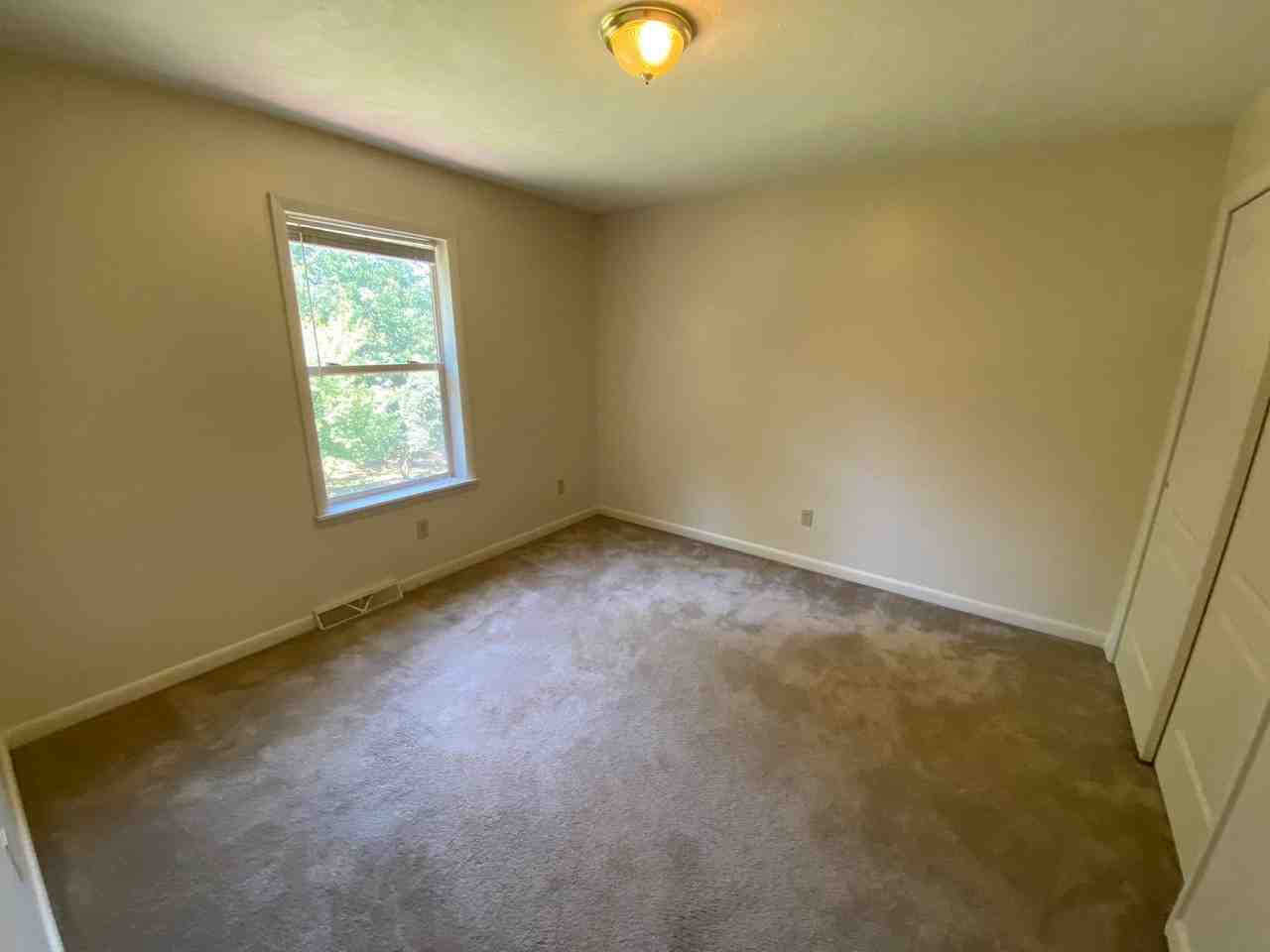 231 Craigdan Dr - Photo 4 of 7