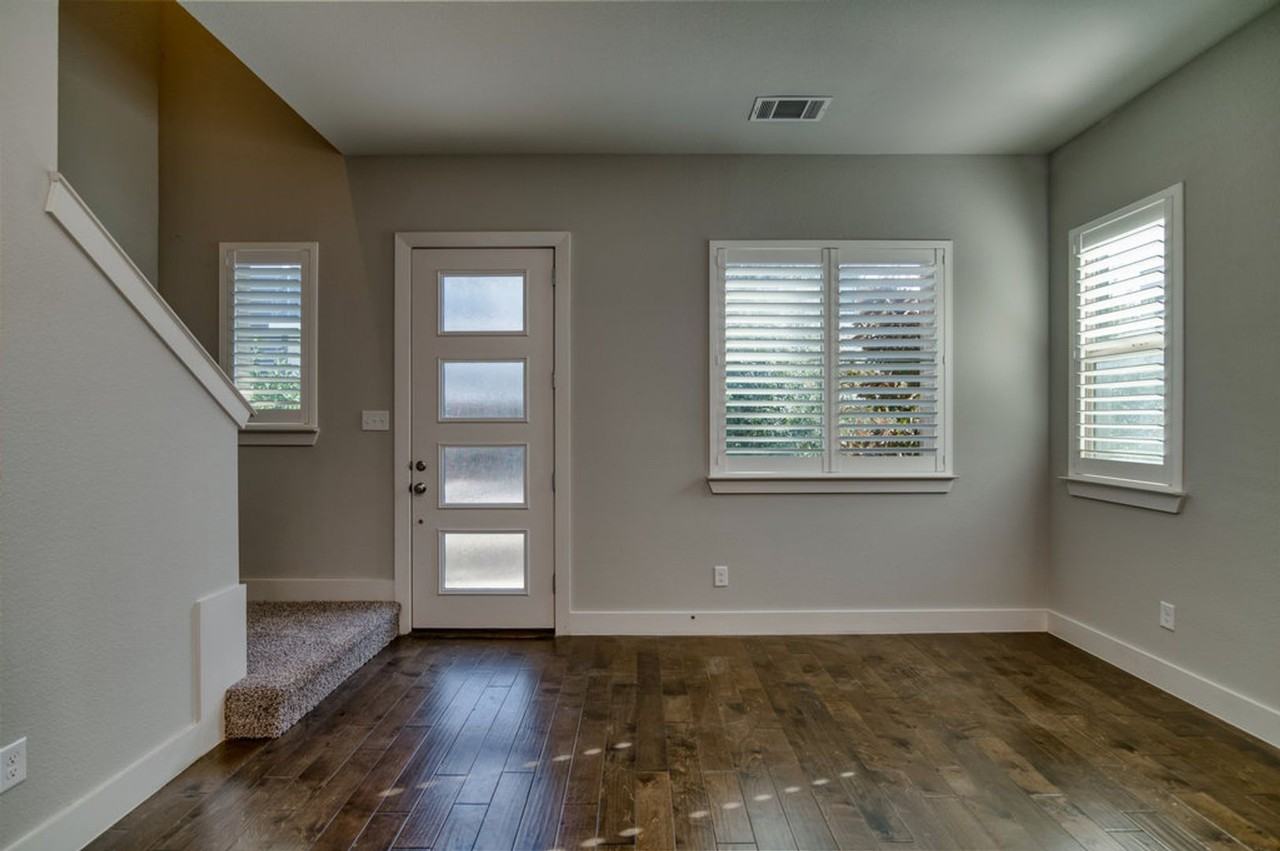 218 Wimberly St - Photo 2 of 23
