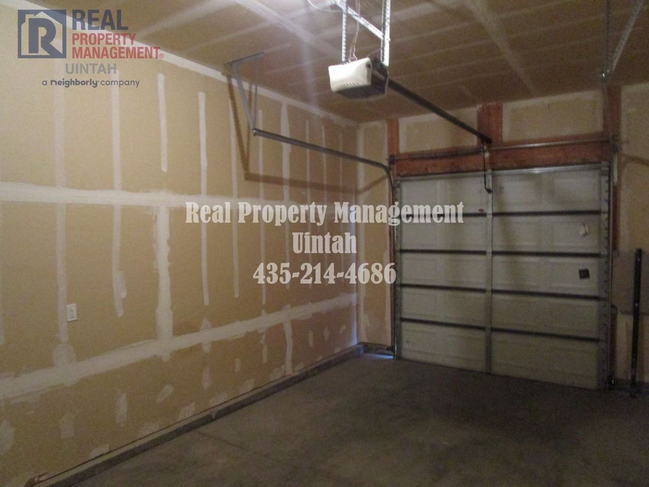 451 E Red Fox Ln - Photo 7 of 24