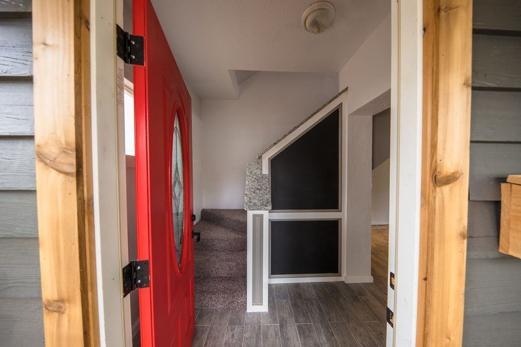 1725 N Mckinley Ave - Photo 4 of 33