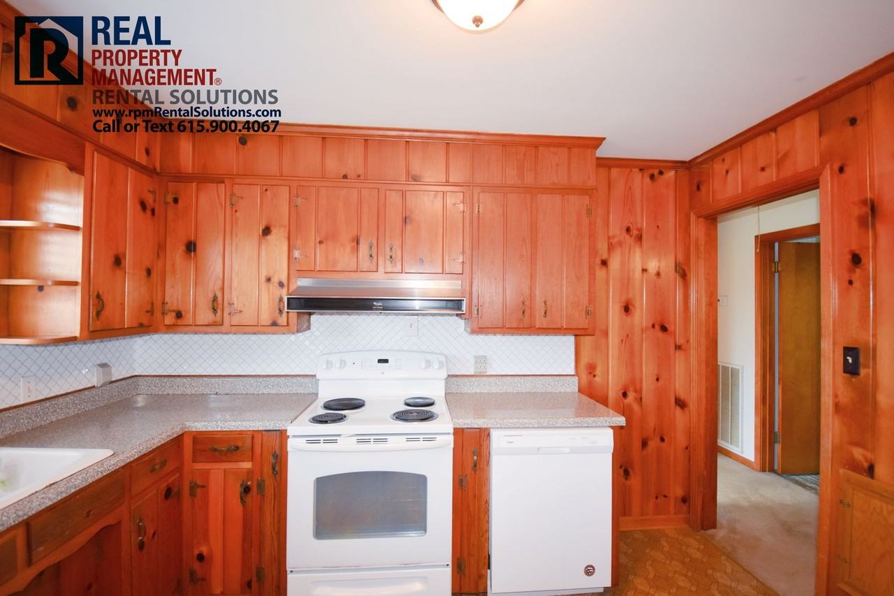 46 Armstrong Ave - Photo 4 of 18