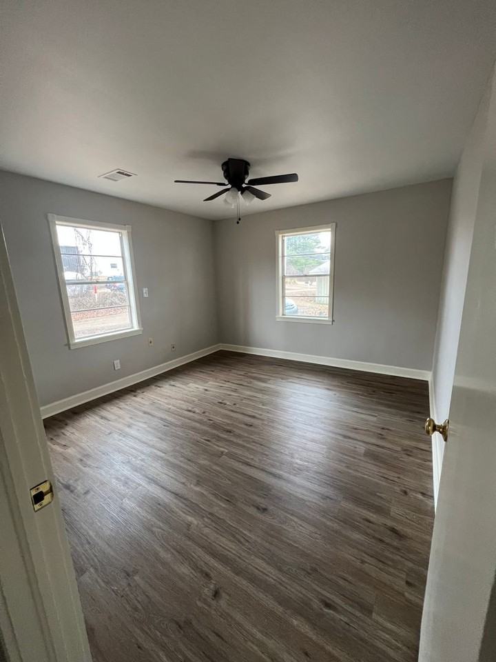 201 Indy Ln - Photo 6 of 9