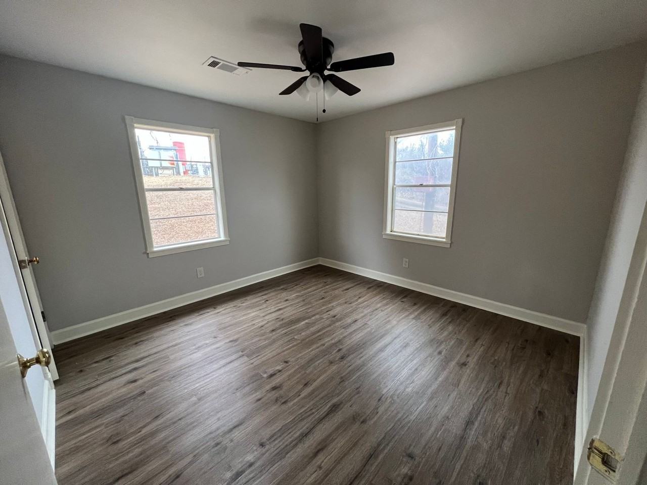 201 Indy Ln - Photo 7 of 9