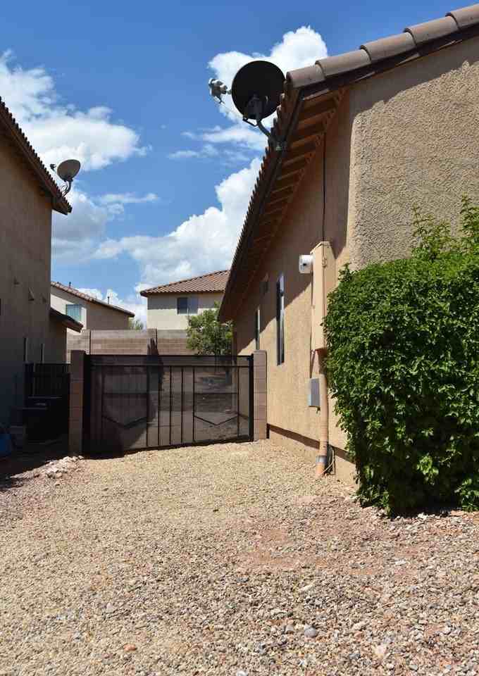 5522 Canteria Ct - Photo 2 of 50