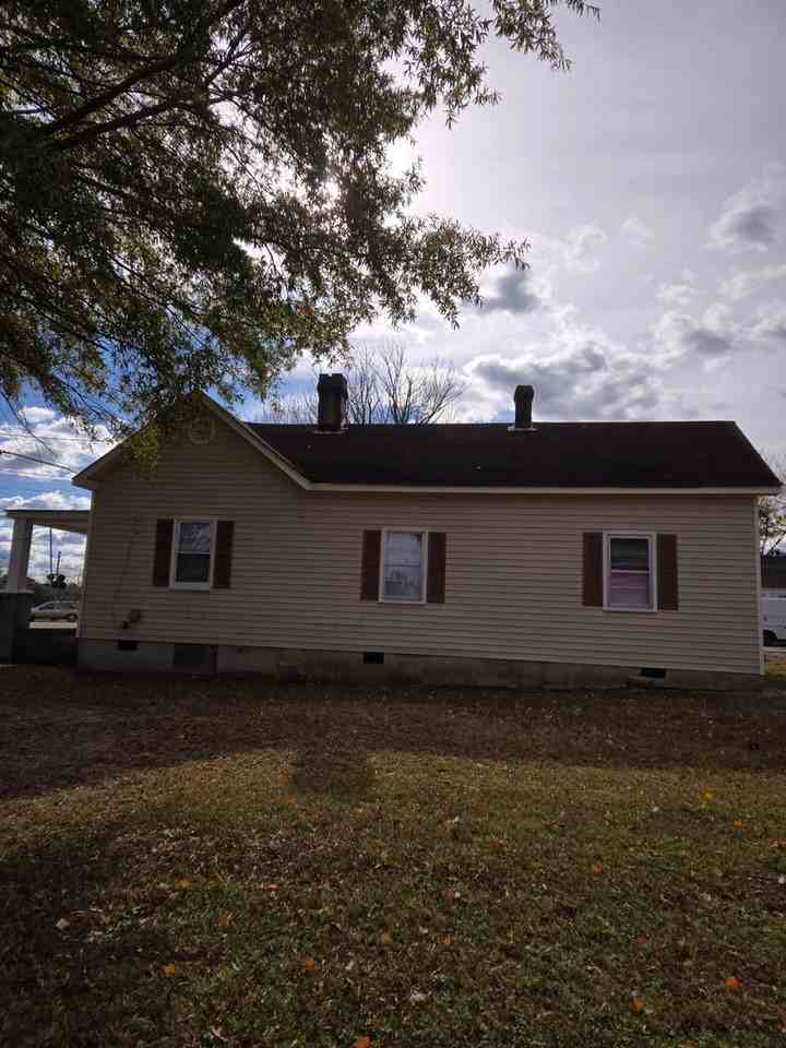 1401 Old Norlina Rd - Photo 5 of 32