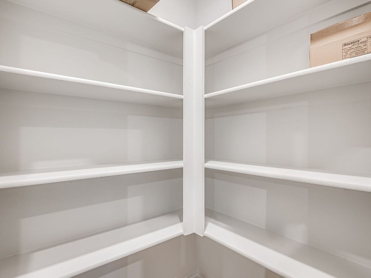 2912 Se 23rd Cir - Photo 4 of 27