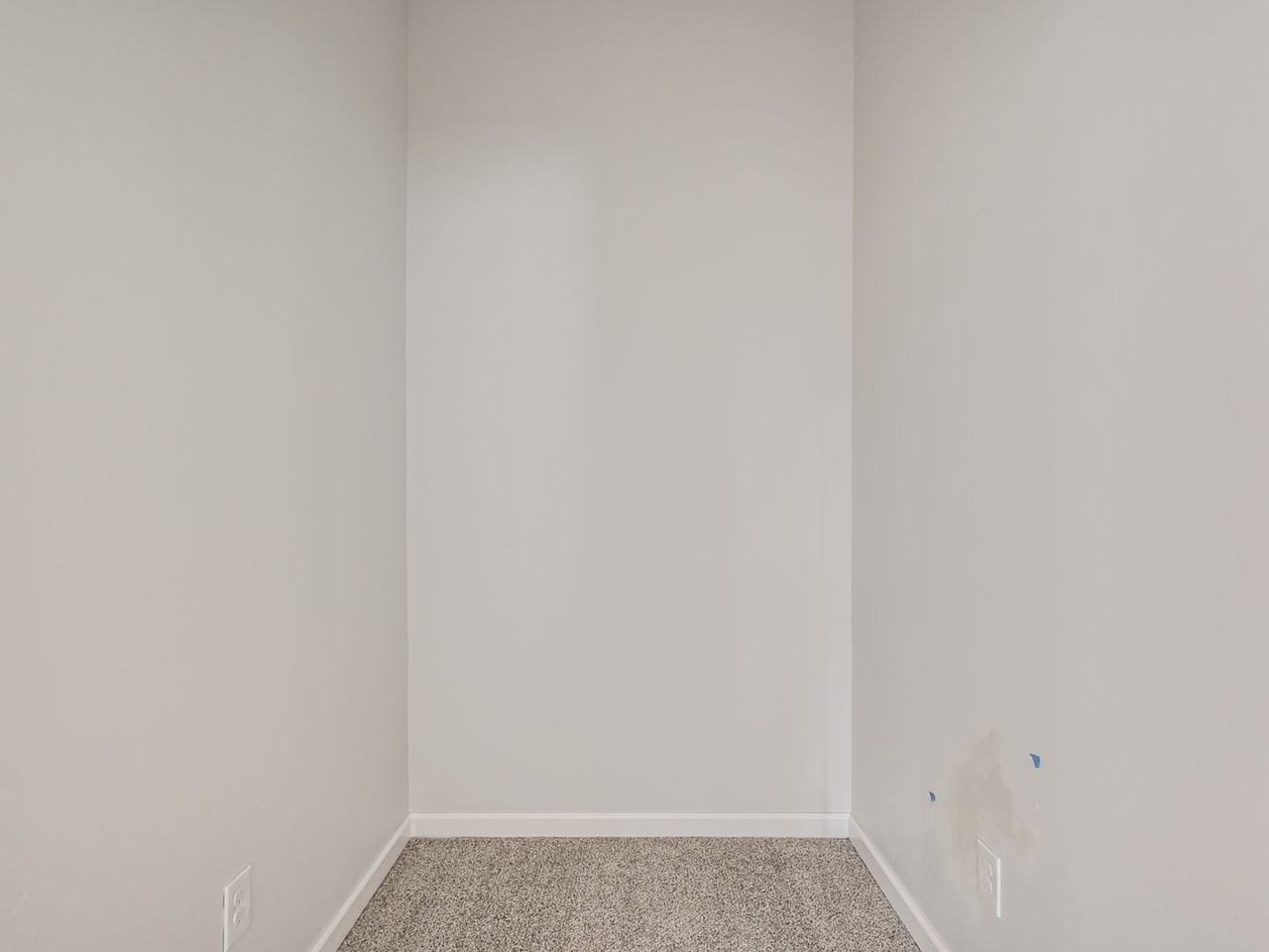 2912 Se 23rd Cir - Photo 5 of 27