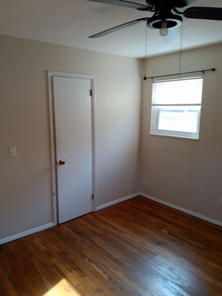 4106 Sanford Drive - Photo 4 of 16