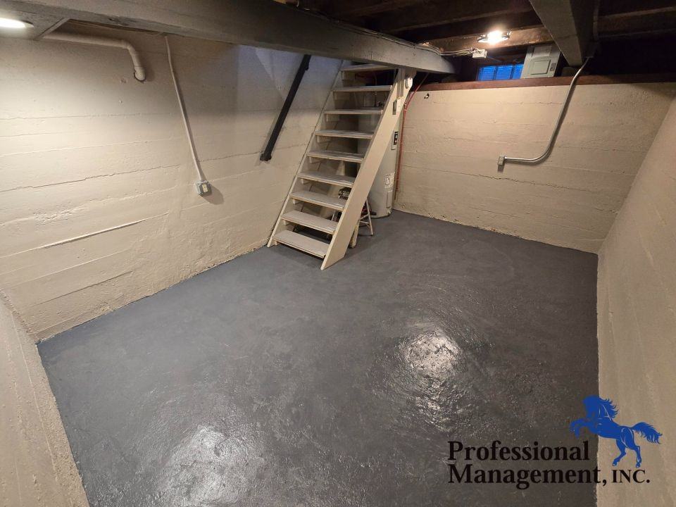 109 1/2 S 35th St - Photo 7 of 9
