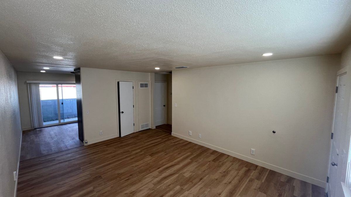 12426 Central Rd ##3 - Photo 3 of 9