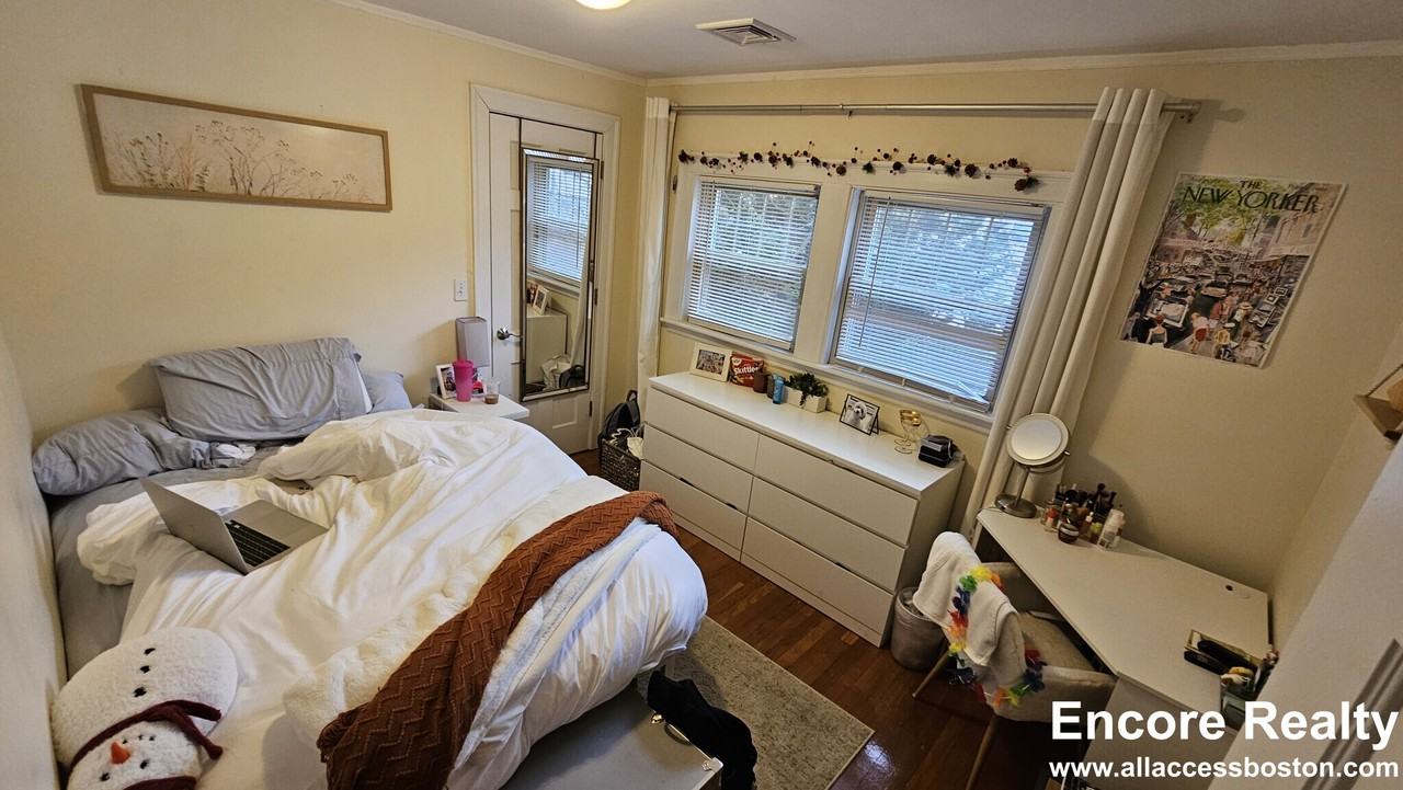 44 Greycliff Rd #1 - Photo 6 of 12
