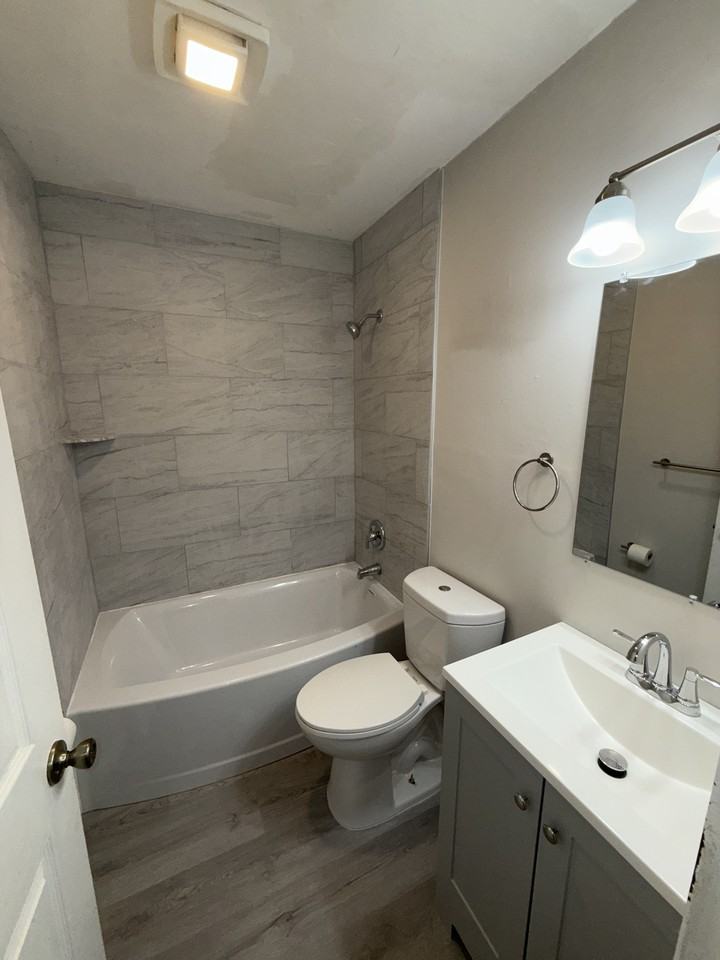 3900 N Jefferson St #203 - Photo 3 of 7