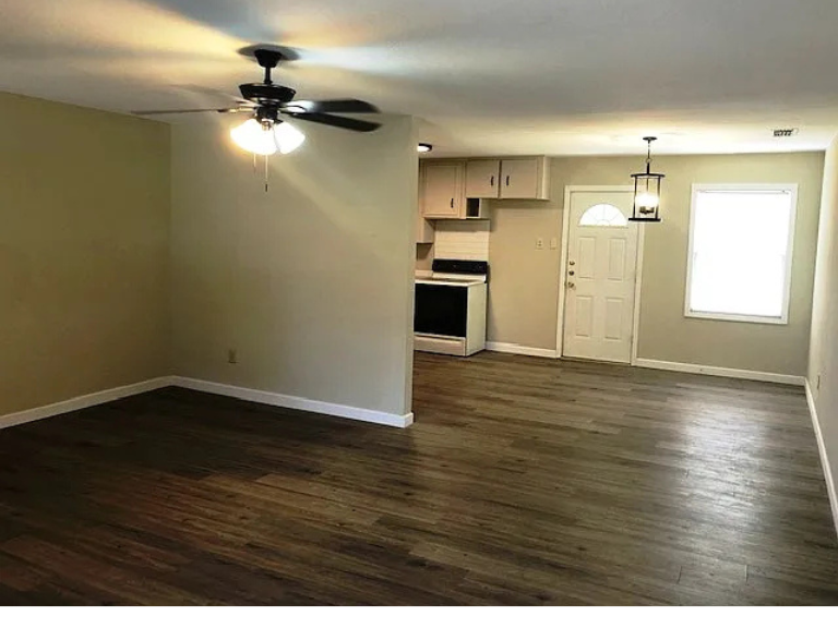 2618 44th St #NA - Photo 3 of 14