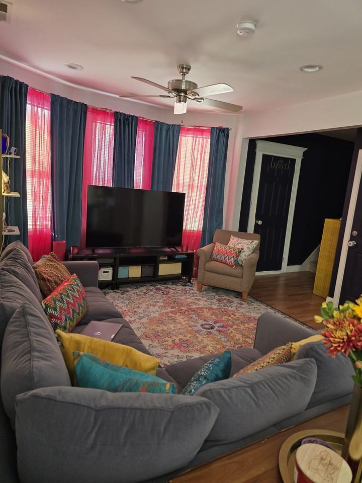 556 Carroll Ave #NA - Photo 2 of 12