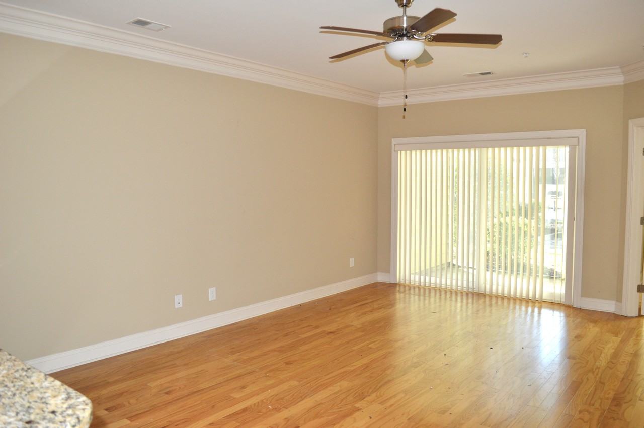 34 Mingo Dr #1C - Photo 2 of 12