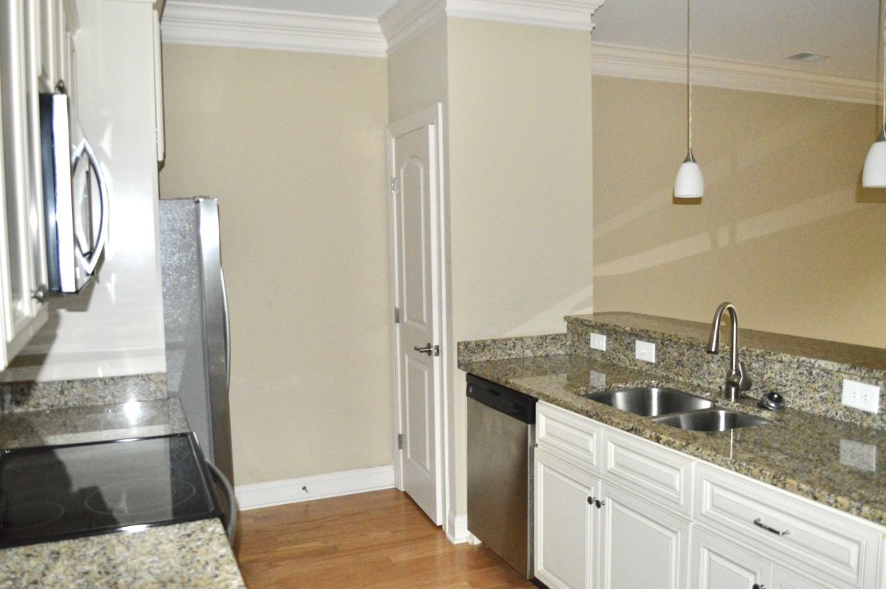 34 Mingo Dr #1C - Photo 4 of 12