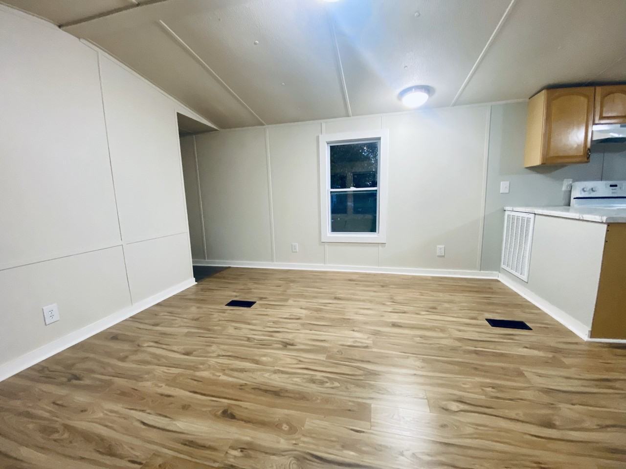 132 Kenmore Ave #NA - Photo 3 of 18
