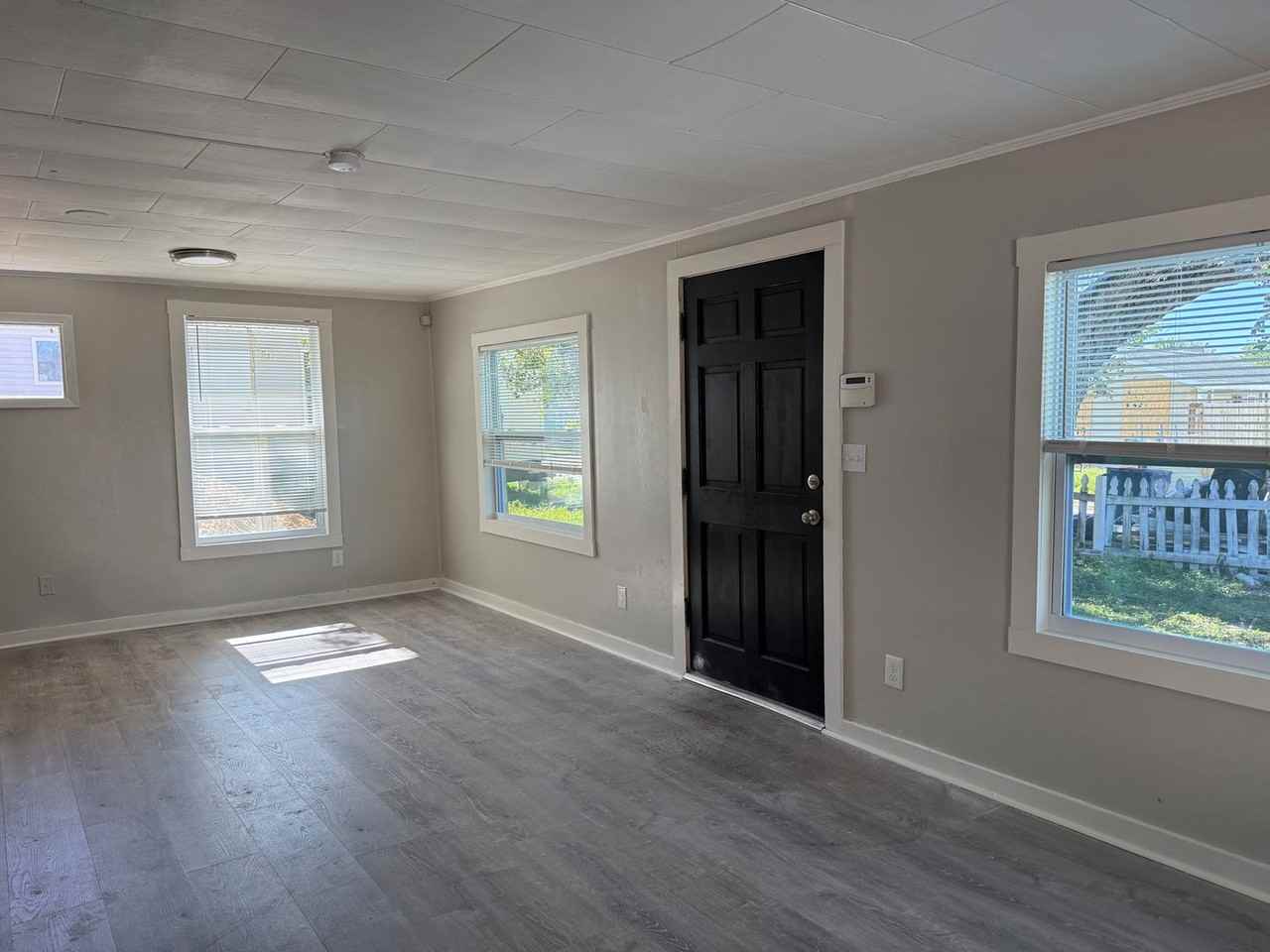 3701 16th St W - Photo 7 of 28