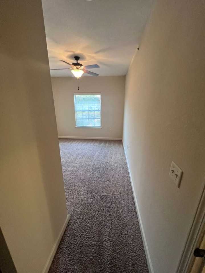 Anderson House Apartments - Photo 5 of 24