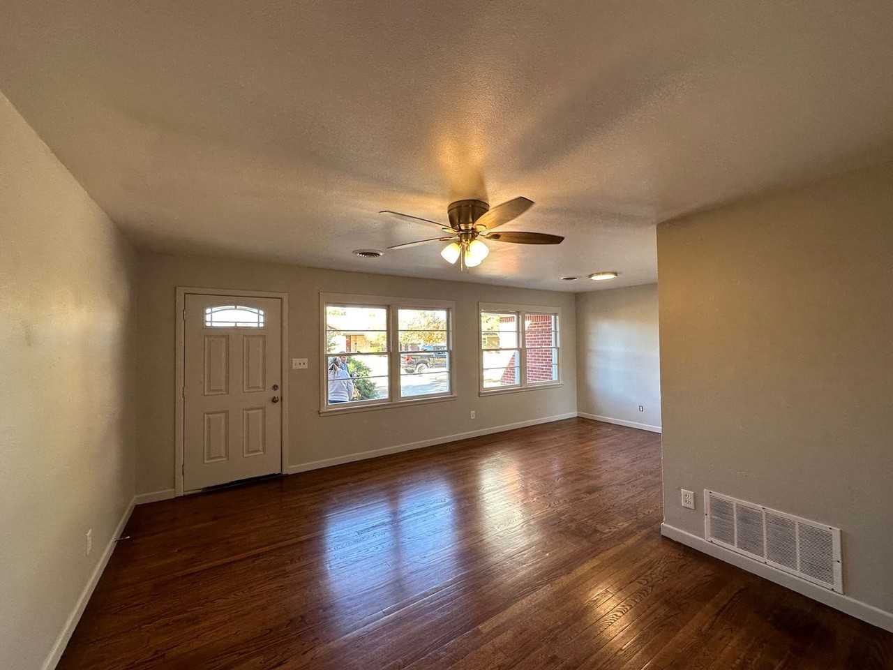 3609 S Lamar St - Photo 3 of 25