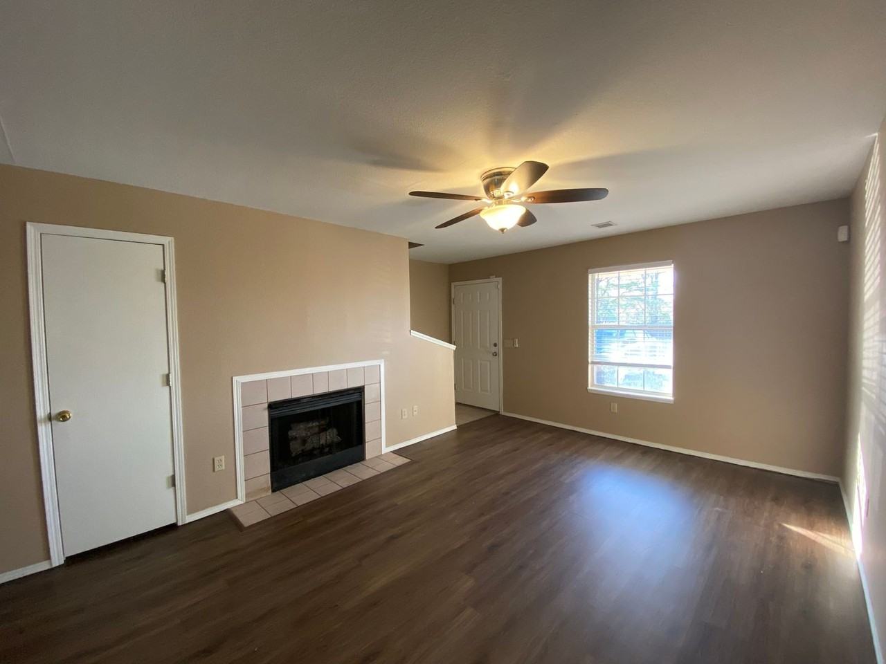 1244 N Iron Horse Dr - Photo 6 of 23