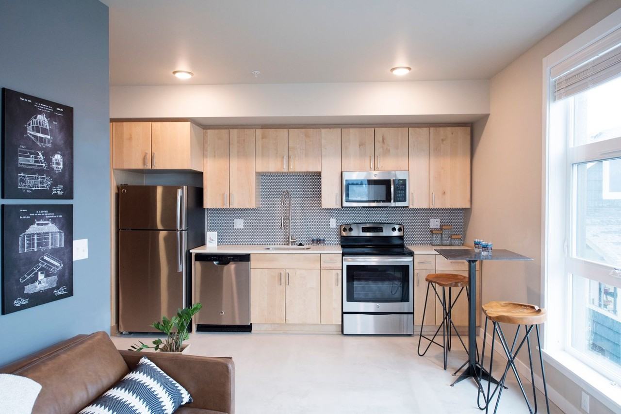 Brooklyn Yard - Photo 3 of 41