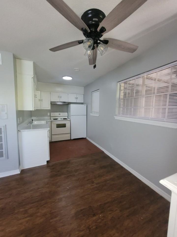 1309 East 21st - Photo 3 of 9