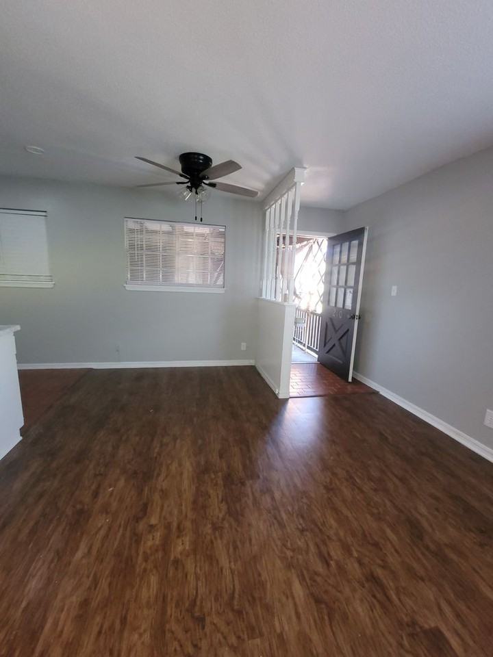 1309 East 21st - Photo 4 of 9