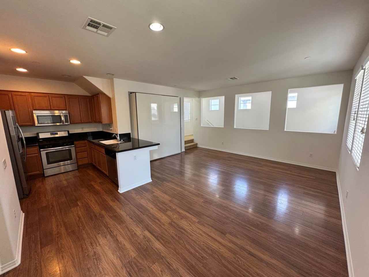 3108 Lisbon Ln - Photo 6 of 29