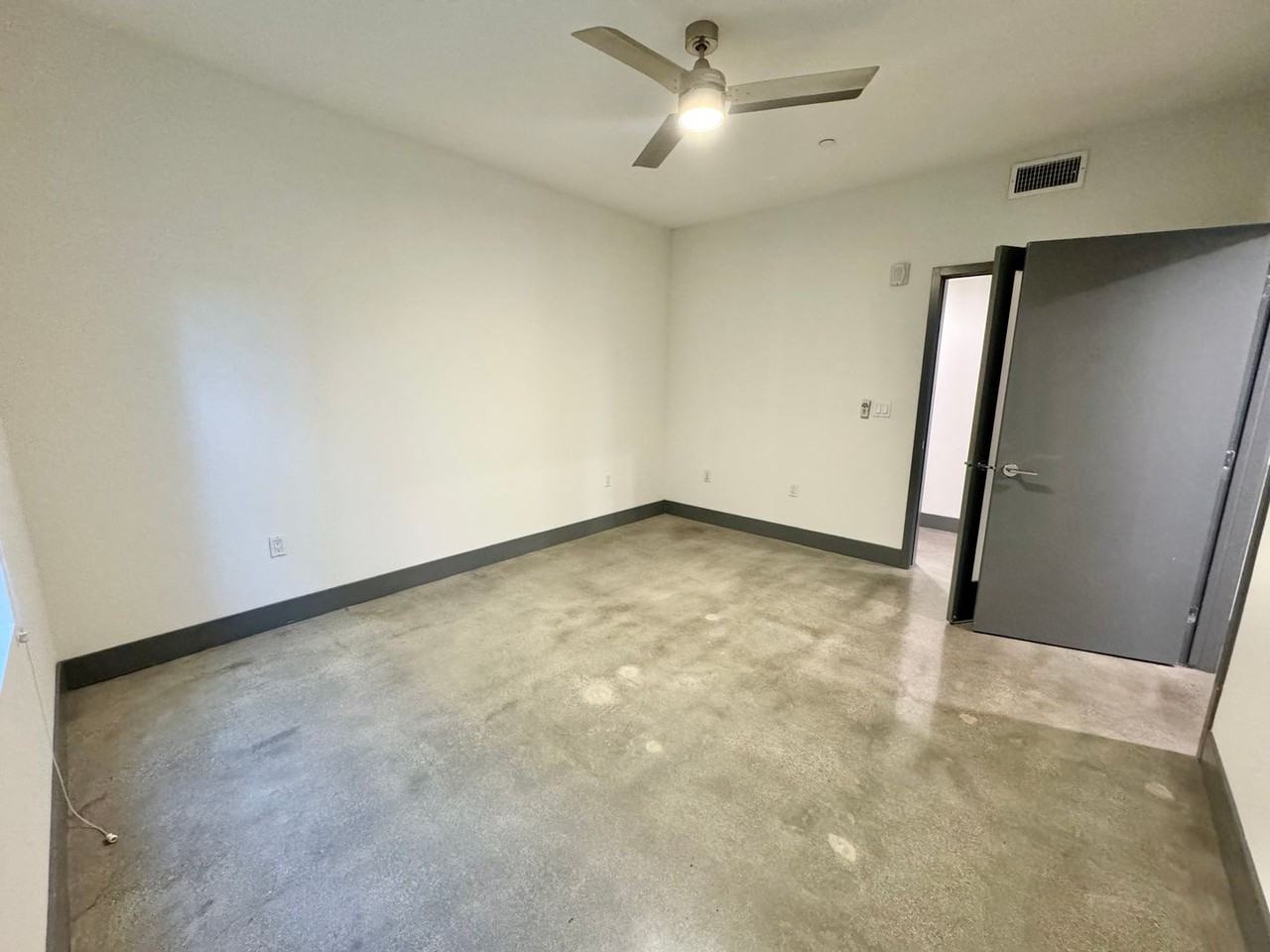 mid374 - Photo 6 of 50