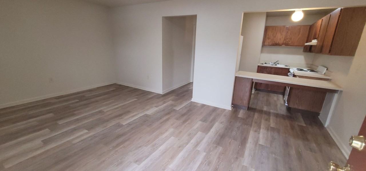 Shalowell Apartments - Photo 2 of 7