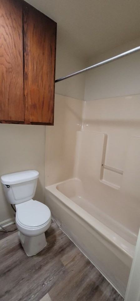 Shalowell Apartments - Photo 6 of 7