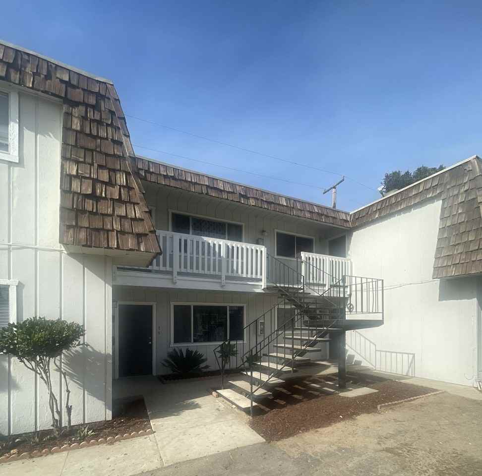 ora211 - Photo 2 of 2