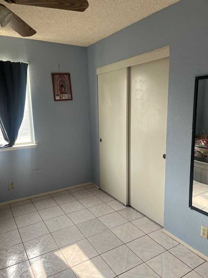 108 Liberty Ln - Photo 2 of 18
