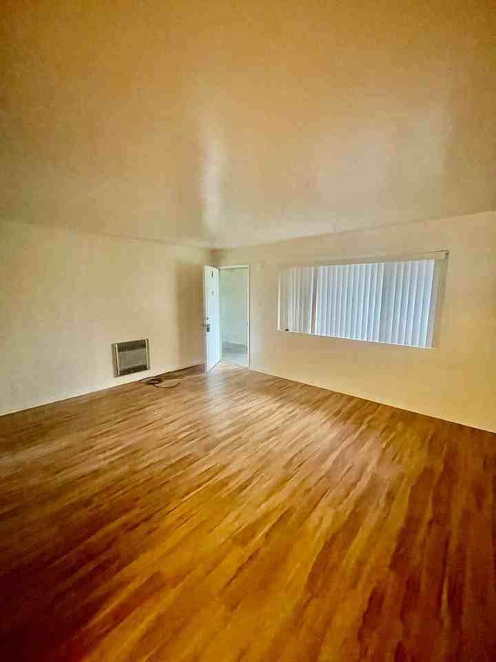 1026 S Russell Ave #F - Photo 4 of 8