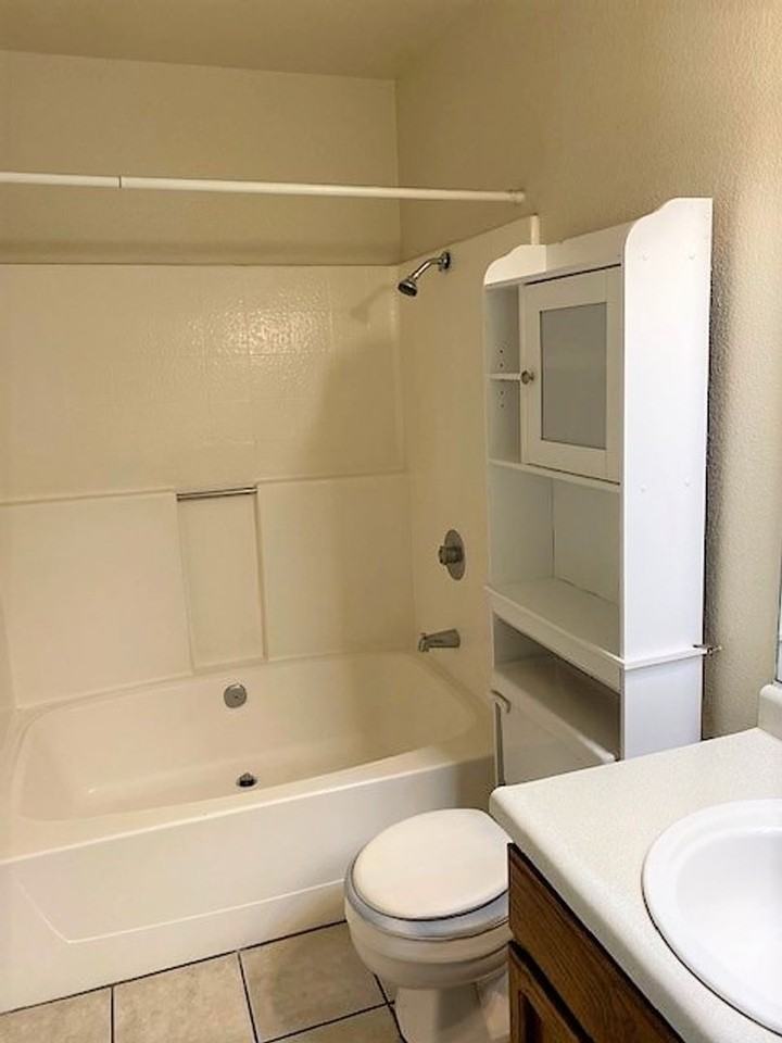 963 Grouse Dr - Photo 5 of 7